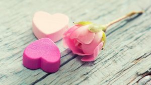 pink-heart-and-rose-flower