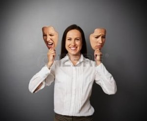 20147185-fiatal,-gyönyörű-nő-takarja-el-a-jó-hangulat-mellett-maszkok